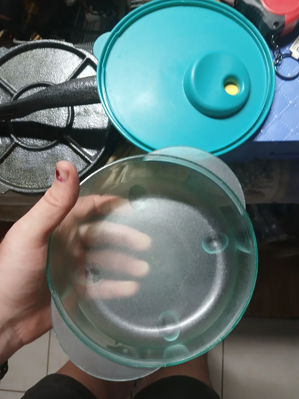 Tupperware Crystalwave microwave-safe container 7